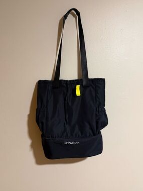 NWT Beyond Yoga Convertible Black Nylon Gym Bag